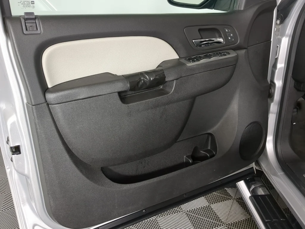 Used 2013 White GMC SLT image 11