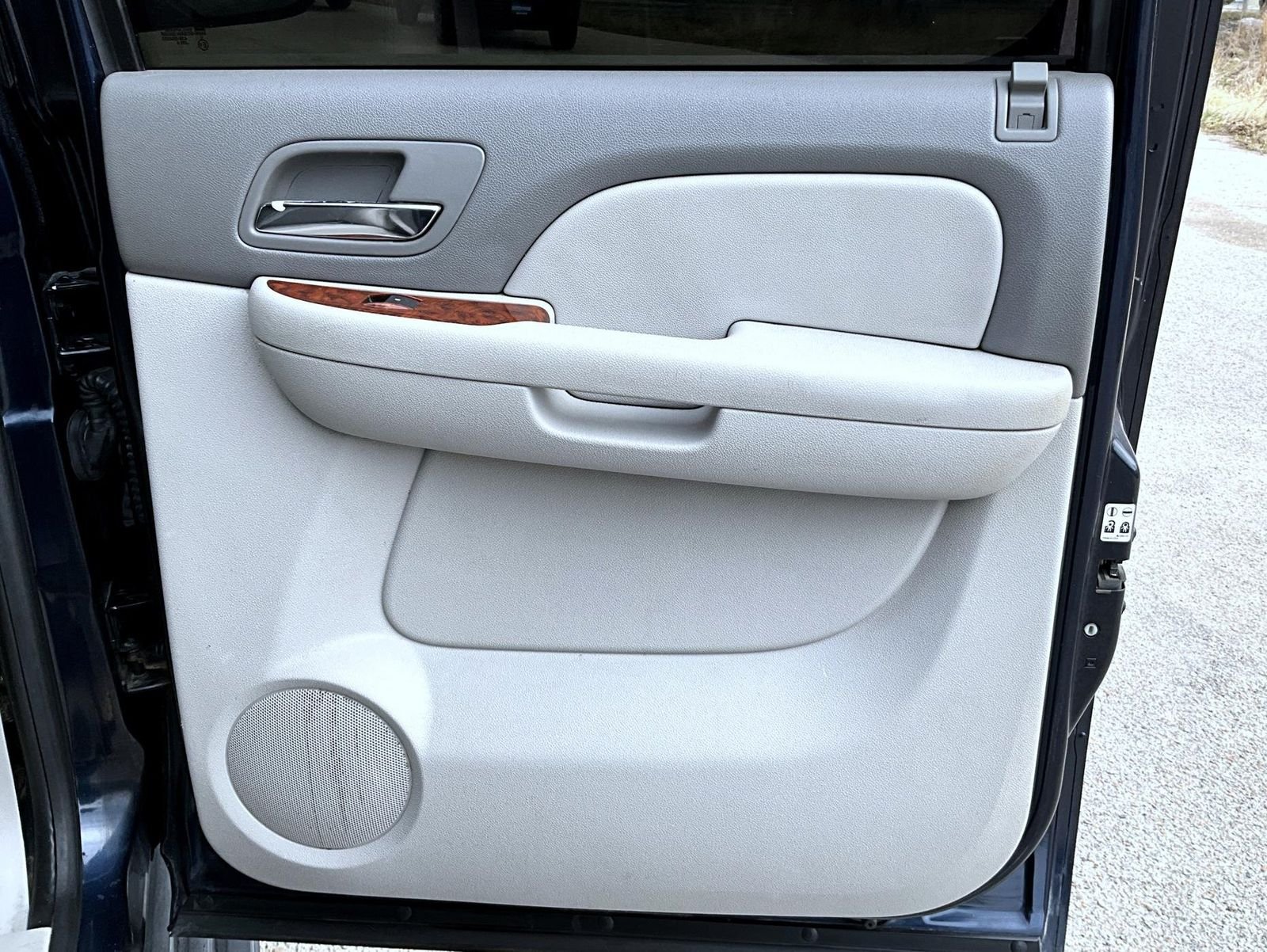 Used 2007 Blue Chevrolet LT image 18