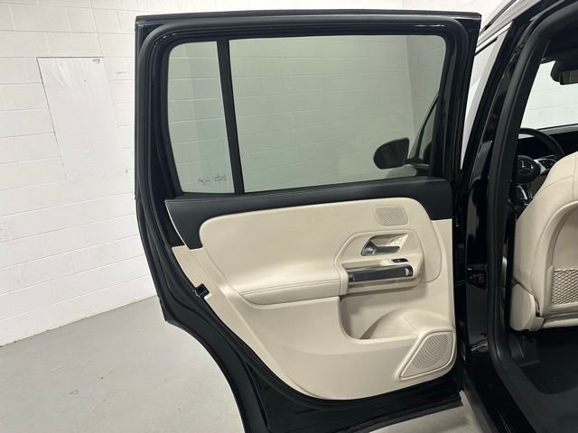 New 2026  Mercedes-Benz GLB 250 image 11