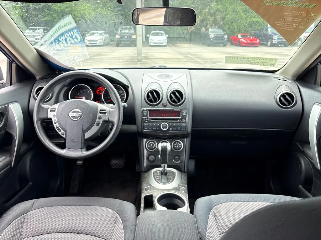 Used 2009 Blue Nissan SL image 12