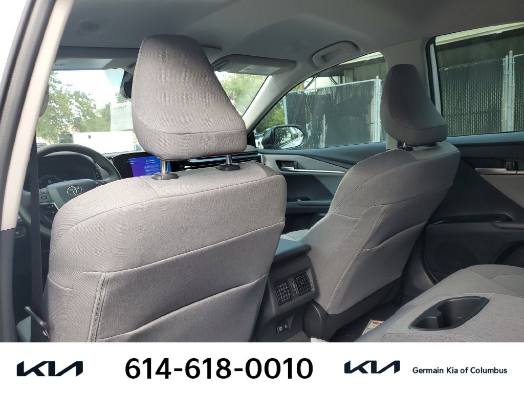 Used 2026 White Toyota LE image 20