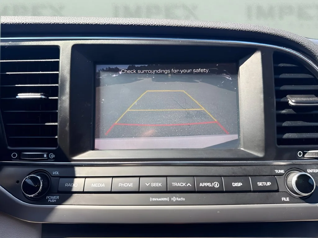 Used 2017 White Hyundai SE image 16