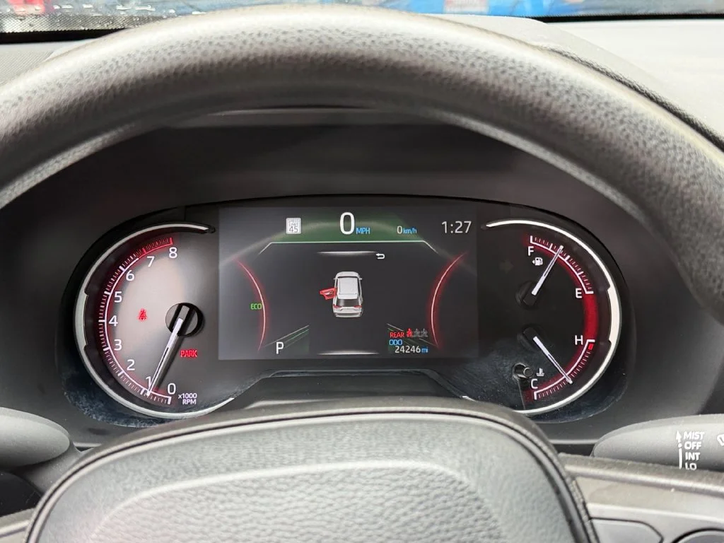 Used 2023 White Toyota LE image 14