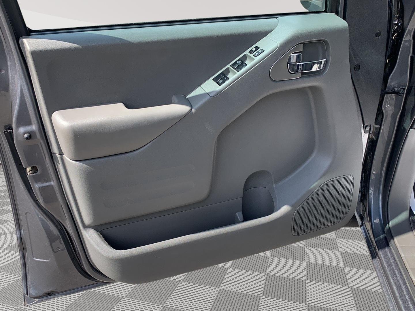 Used 2020 Gun Metallic Nissan SV image 17