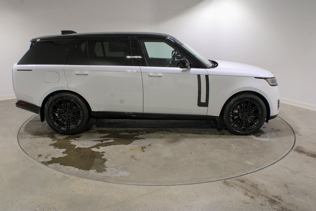 2026 Land Rover Range Rover SE - Photo 6