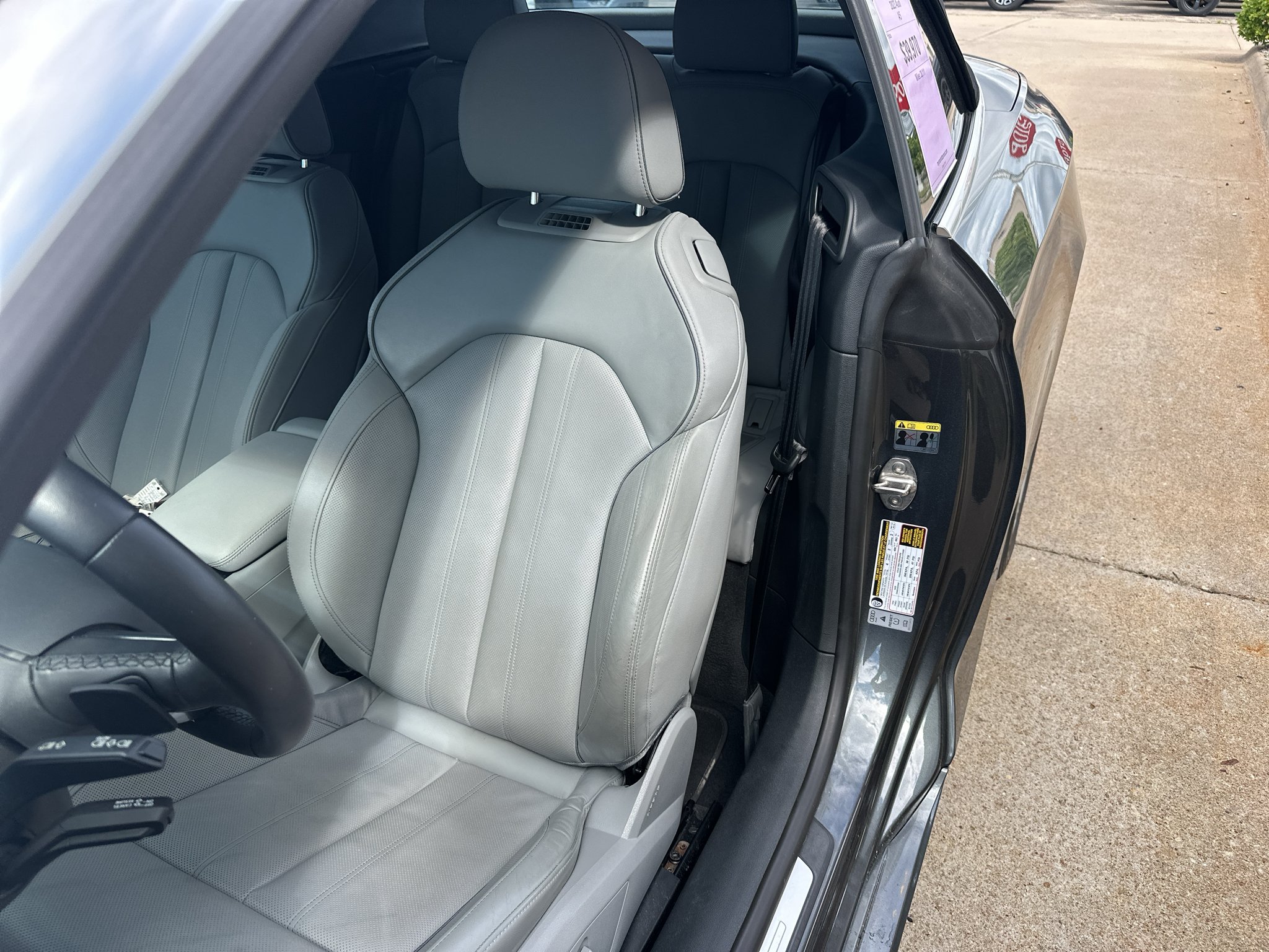 Used 2023 Daytona Gray Pearl Effect/Black Roof Audi S line Premium Plus image 29