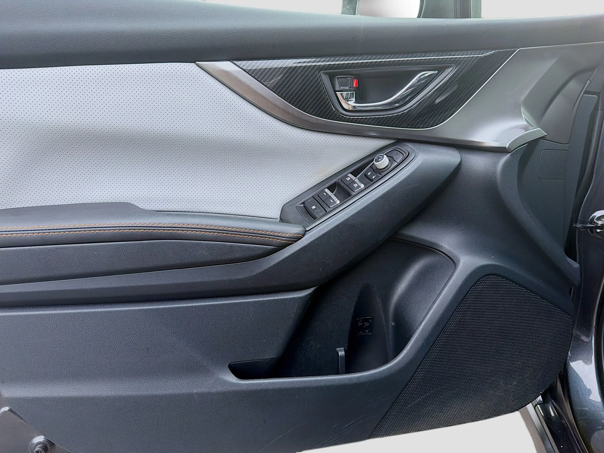 Used 2019 Dark Gray Metallic Subaru Limited image 20