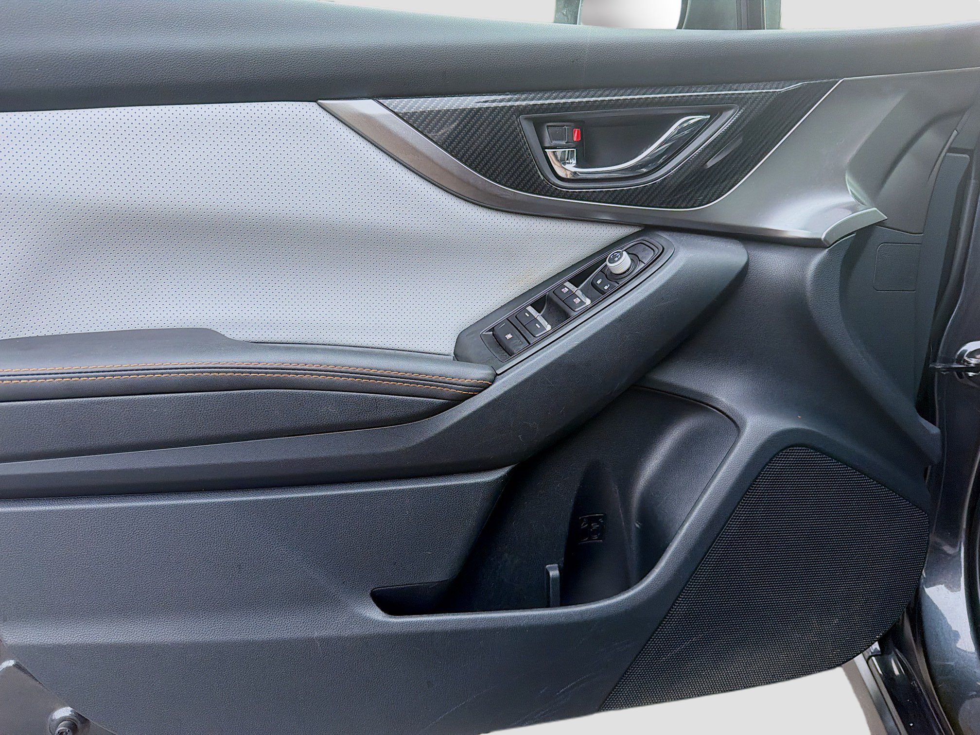 Used 2019 Dark Gray Metallic Subaru Limited image 20