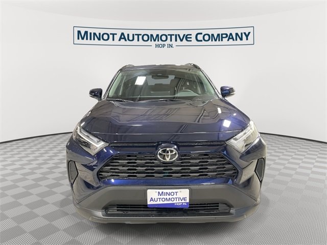 2025 Toyota RAV4 XLE photo 2
