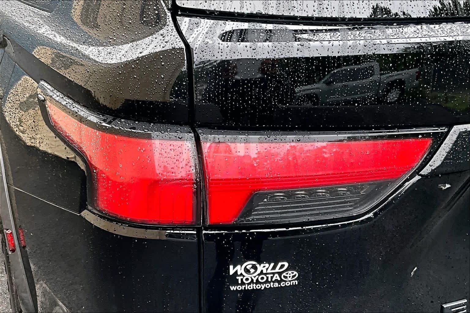 2024 Toyota Sequoia TRD Pro - Photo 29