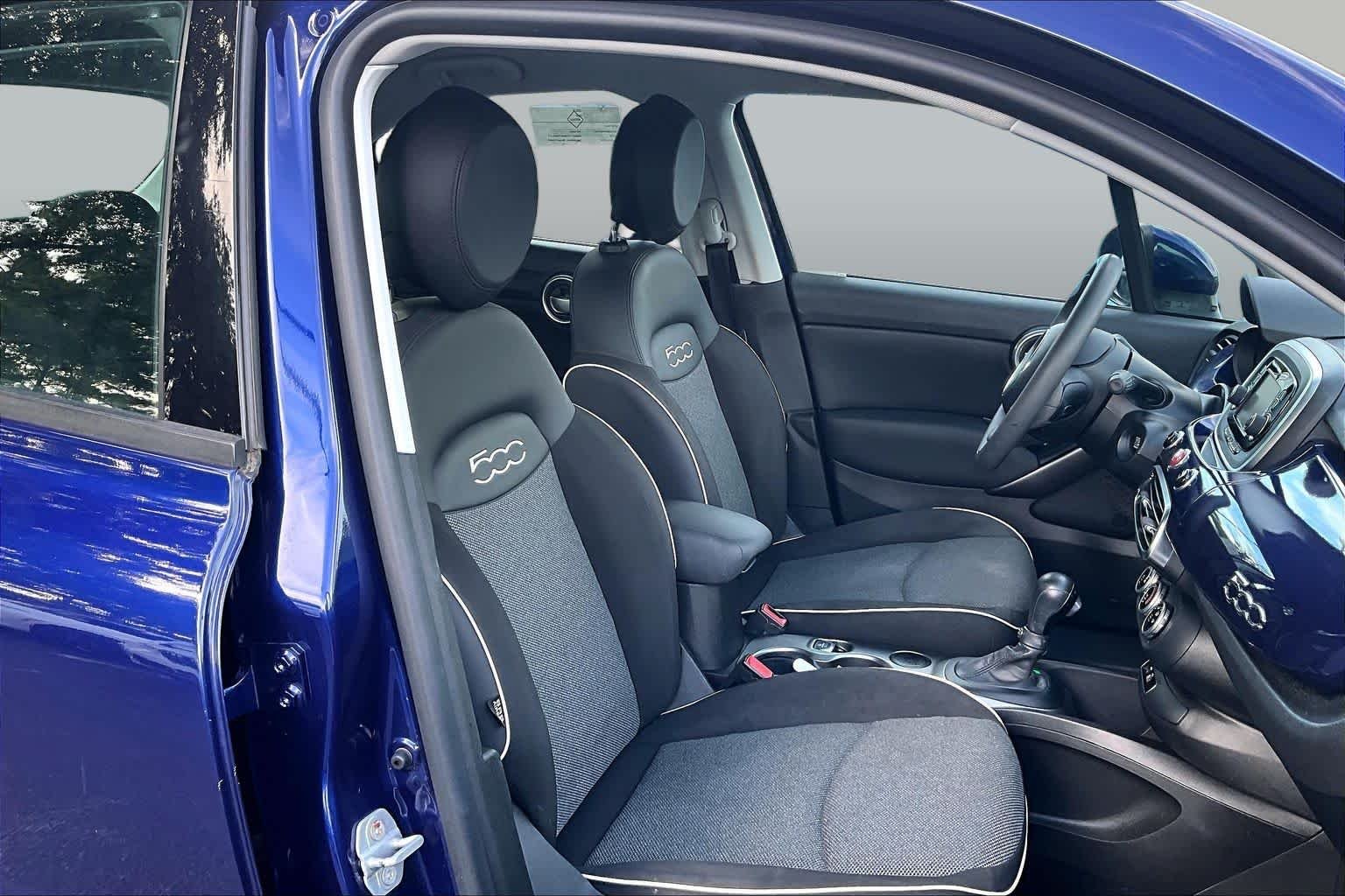 Used 2017 Blu Venezia (Blue Metallic) FIAT Pop image 9