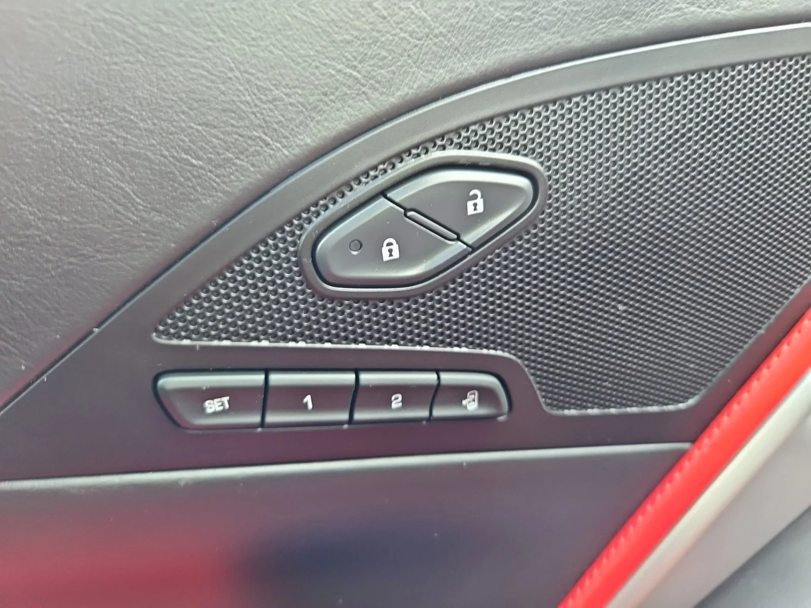 Used 2014 Silver Chevrolet 3LT image 38