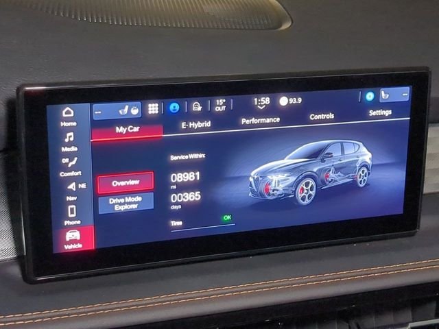 New 2025 Milano White Exterior Paint Alfa Romeo Base image 18