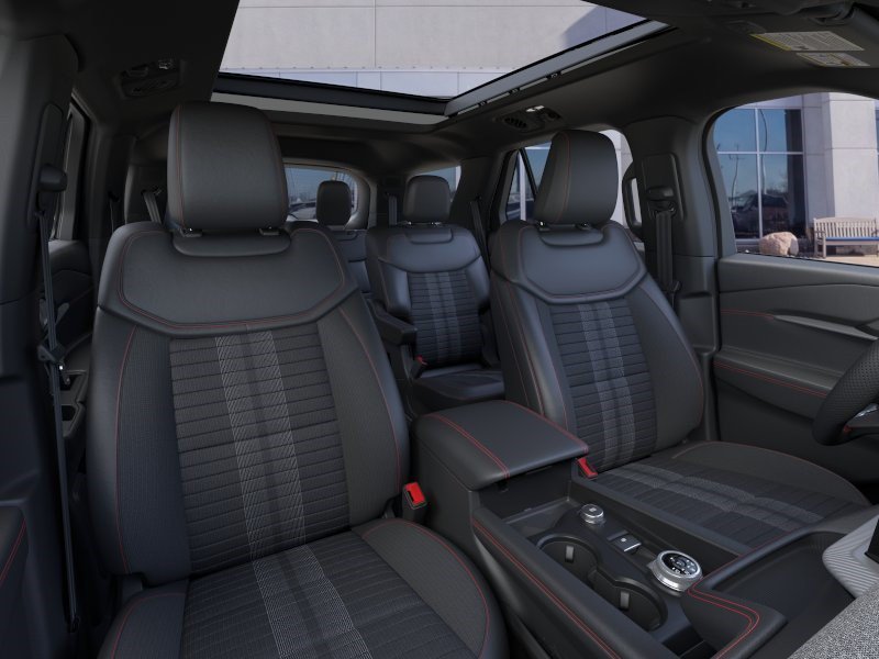 New 2026 Star White Metallic Tri-Coat Ford ST-Line image 10