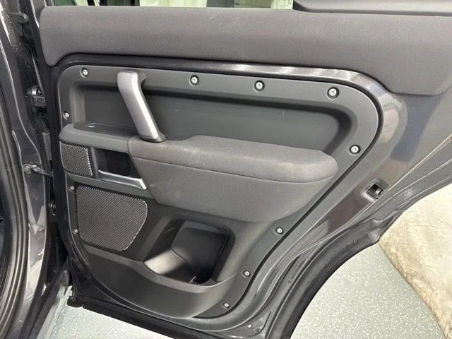 2023 Land Rover Defender X-Dynamic SE - Photo 10