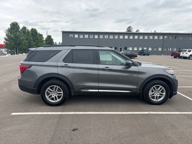 Used 2025 Gray Ford Active image 2