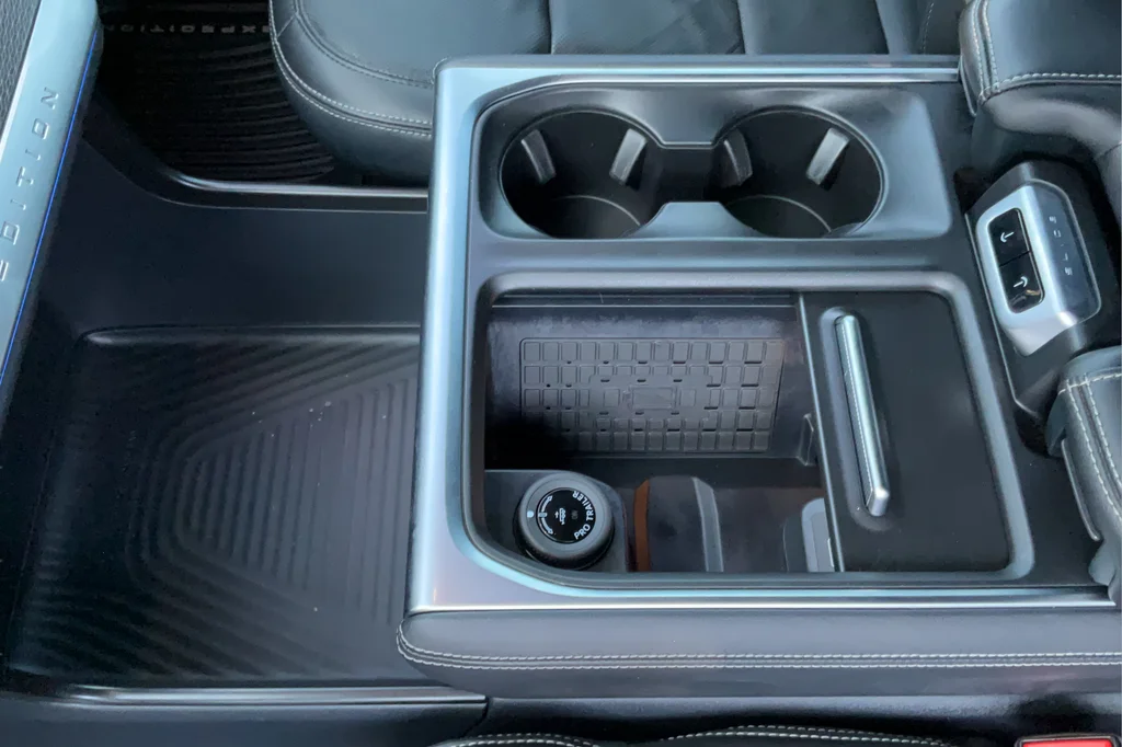 Used 2025 Black Ford Platinum image 29