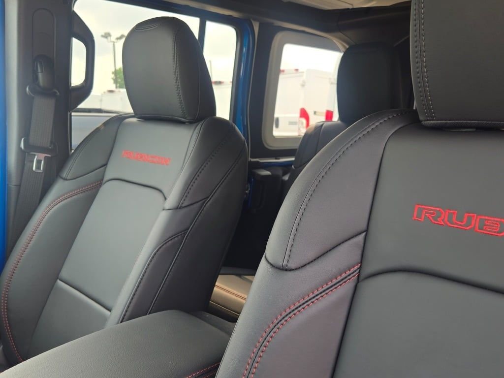 New 2026 Hydro Blue Pearlcoat Jeep Rubicon X image 25