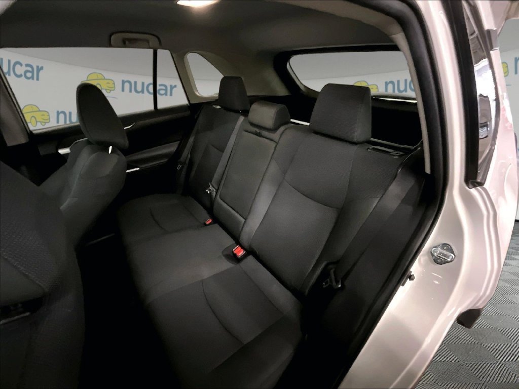 Used 2025 Ice Toyota LE image 15