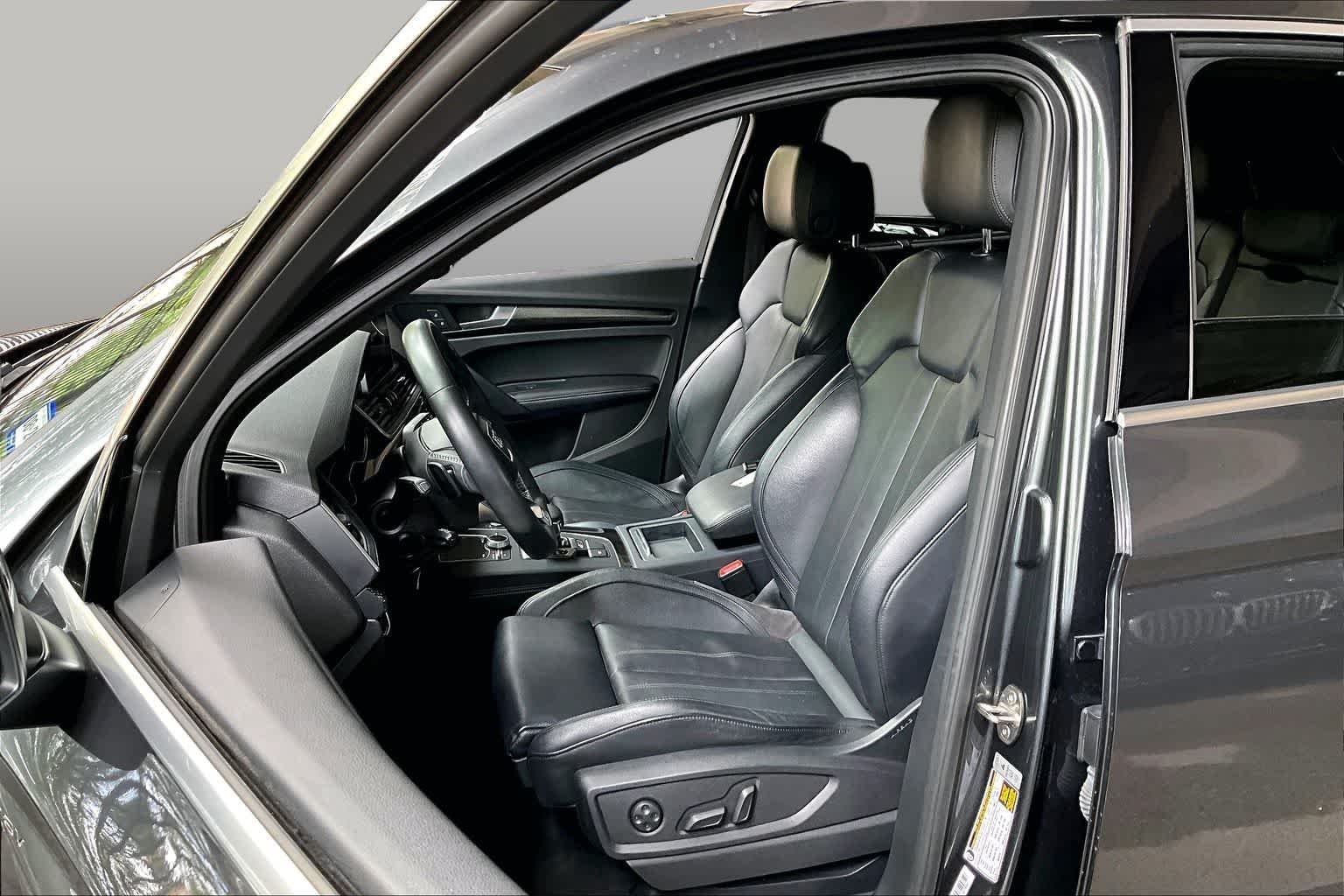 Used 2018 Daytona Gray Pearl Effect Audi Prestige image 7