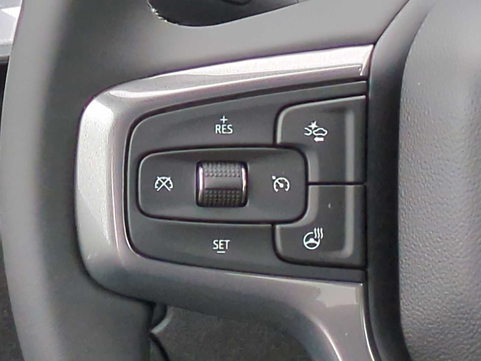 New 2026 Summit White Chevrolet LT (2FL) image 15