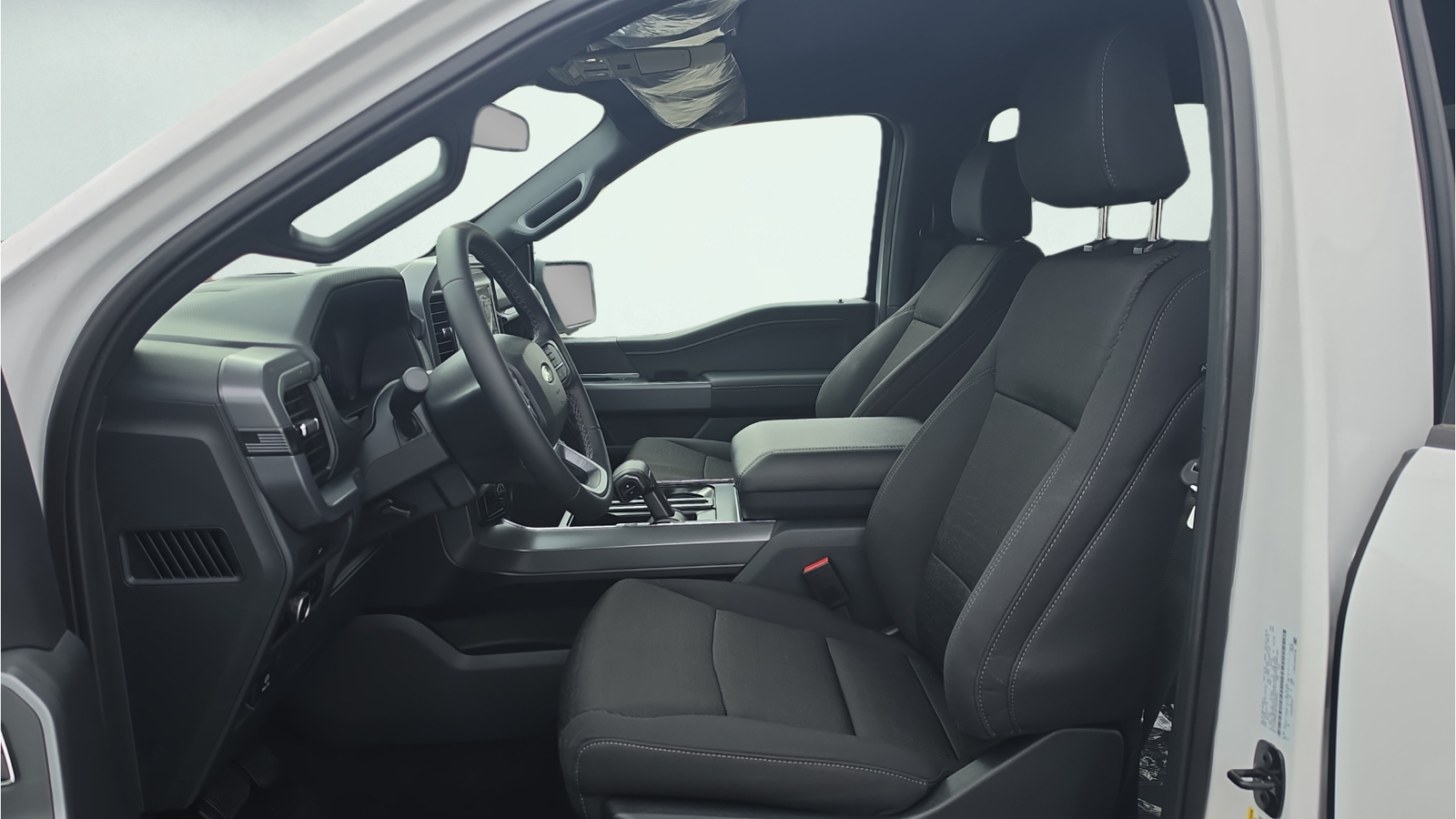 New 2026 Oxford White Ford XLT image 19