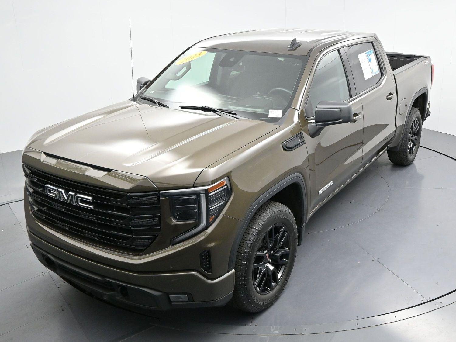 Used 2023 Deep Bronze Metallic GMC Elevation image 34
