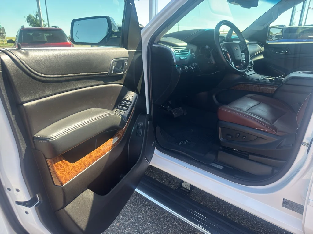 Used 2019 Summit White Chevrolet Premier image 10