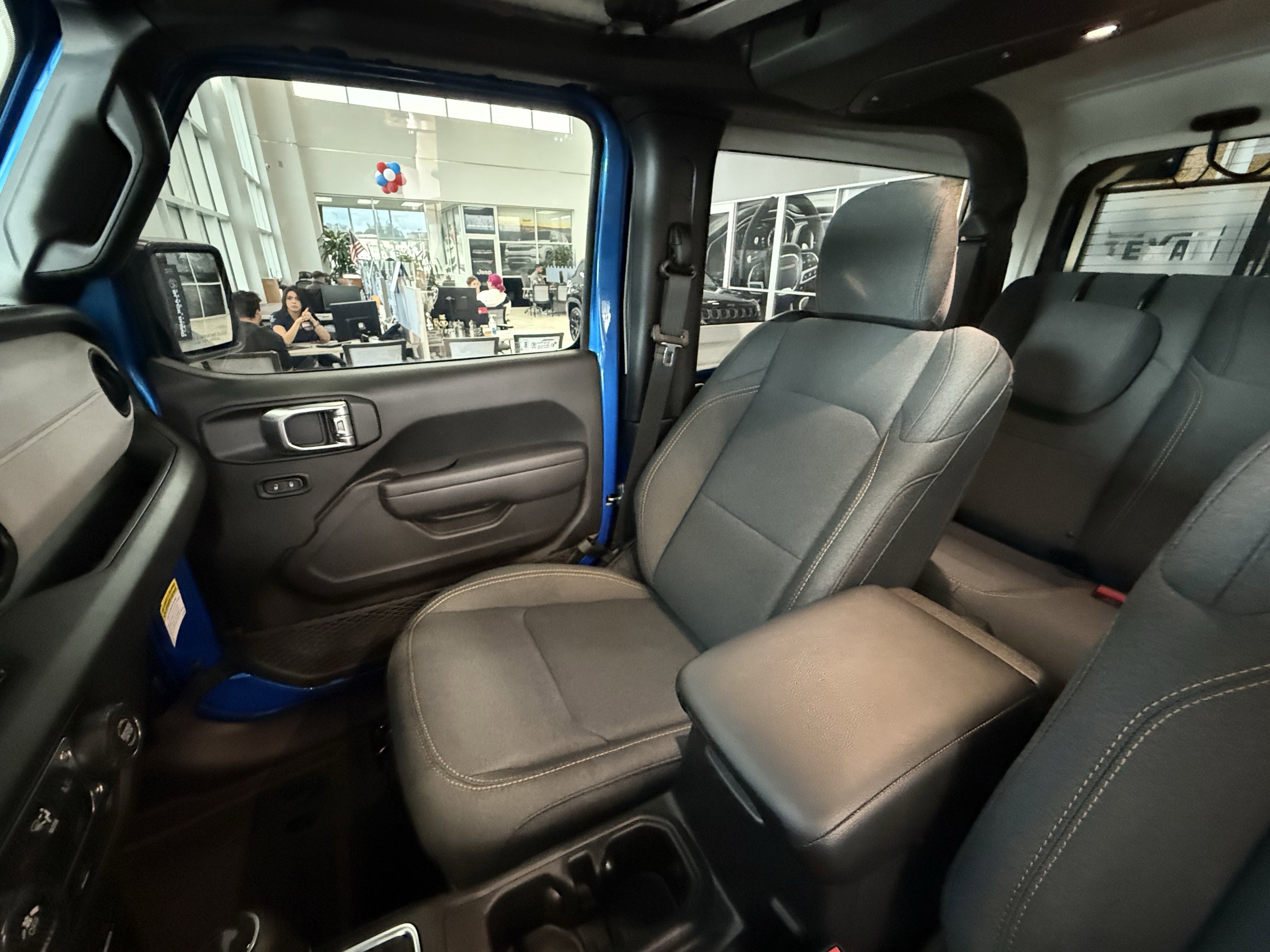 New 2026 Hydro Blue Pearl-Coat Exterior Paint Jeep Sport image 12
