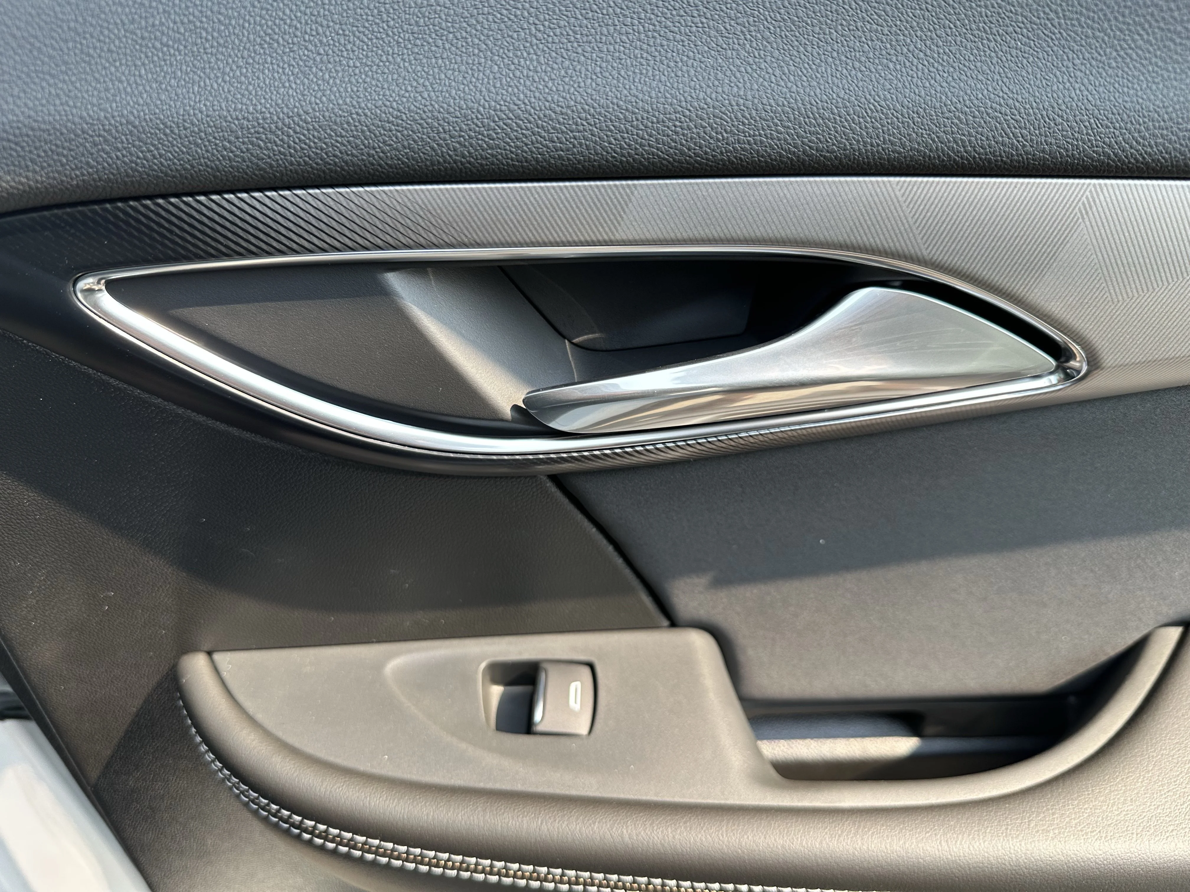 New 2026 Summit White Buick Sport Touring image 21