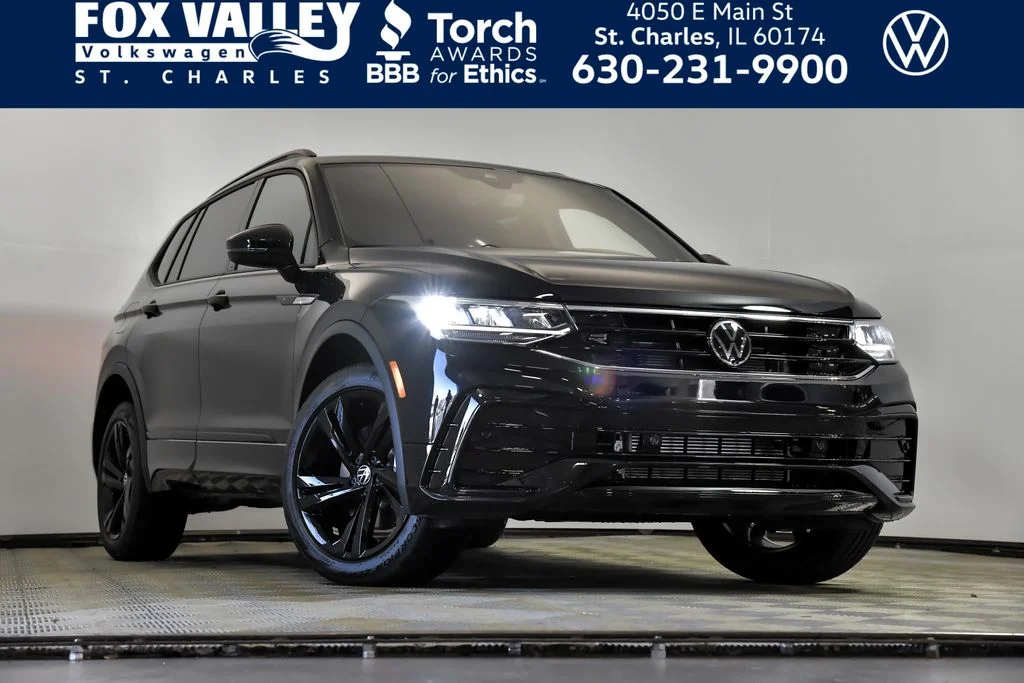 Certified Used 2024  Volkswagen 2.0T SE R-Line Black image 1