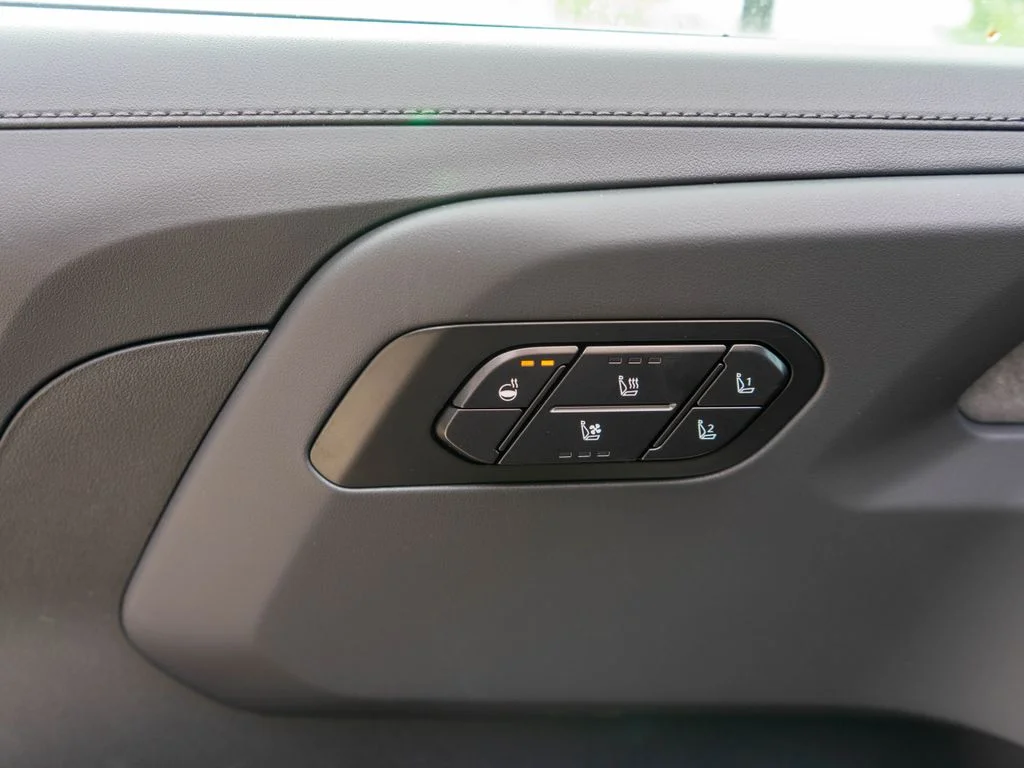 New 2027 Glacial White Pearl Kia X-LINE SX image 21