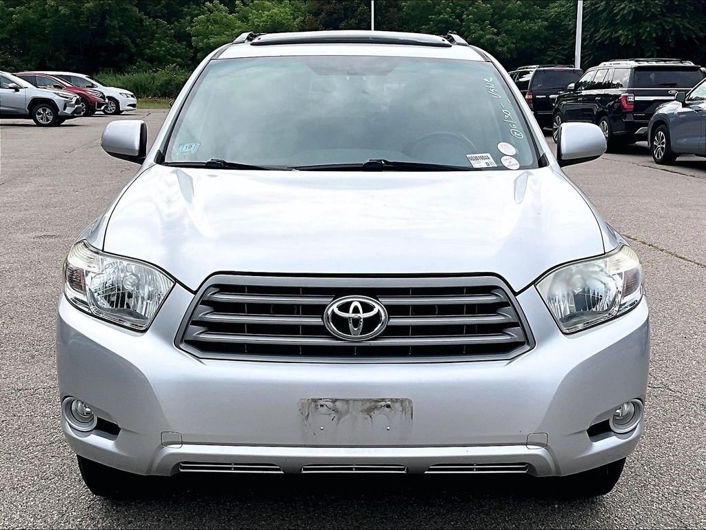 Used 2010 Silver Toyota SE image 2