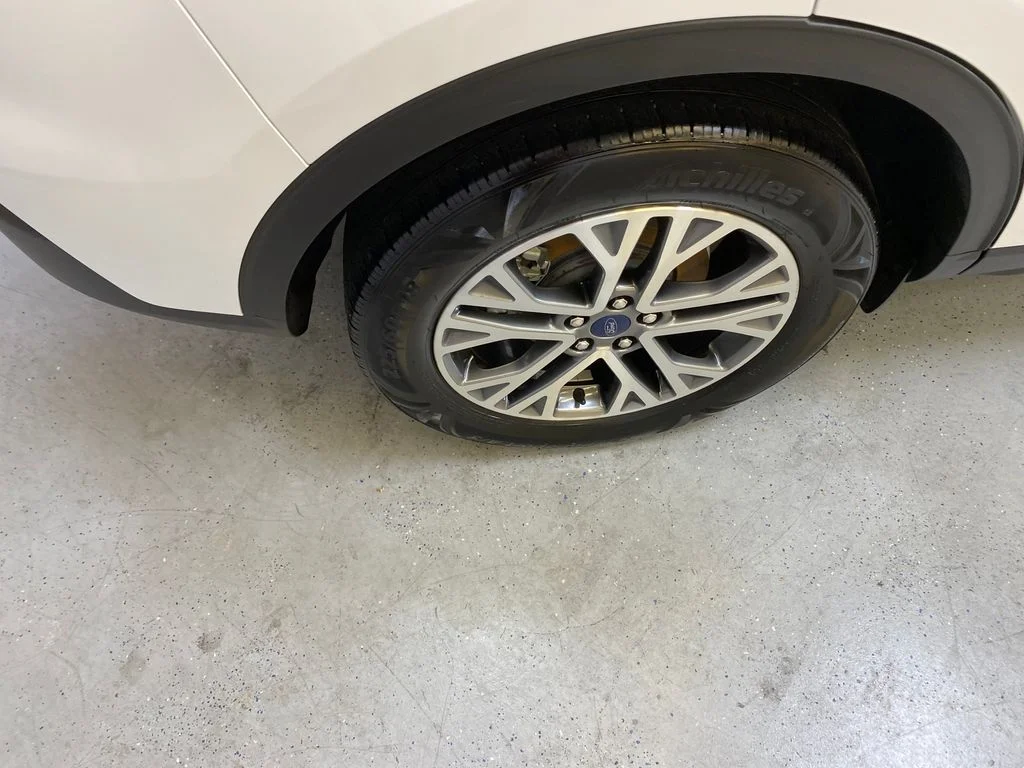 Used 2022 White Ford SEL image 13