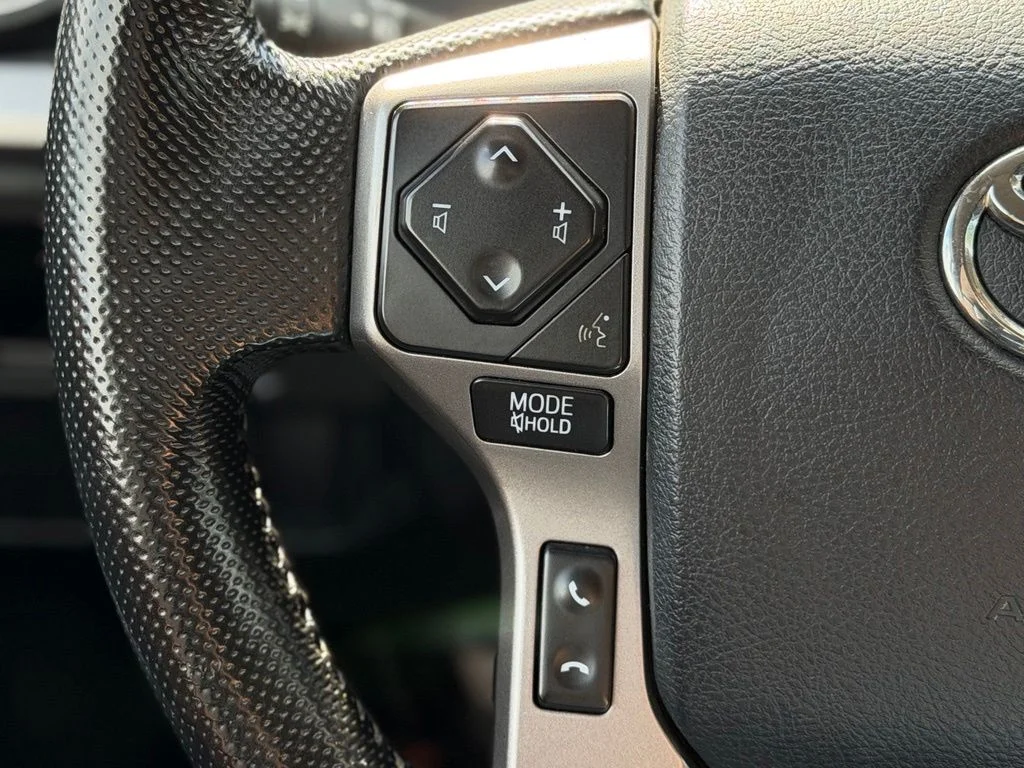Used 2016 Beige Toyota SR5 image 9