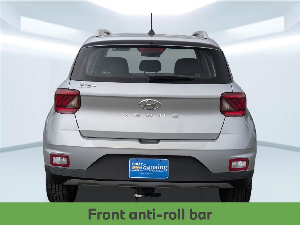 Used 2023 Silver Hyundai SEL image 5