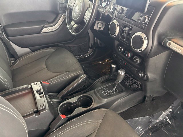 Used 2016 Silver Jeep Unlimited Sahara image 27