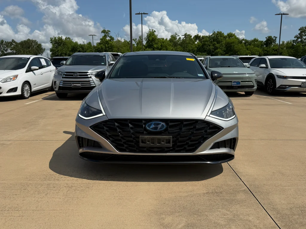 Used 2020 Shimmering Silver Pearl Hyundai SEL Plus image 9