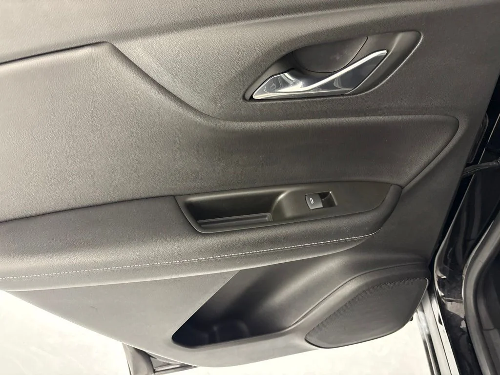 Used 2025 Black Chevrolet LT image 21