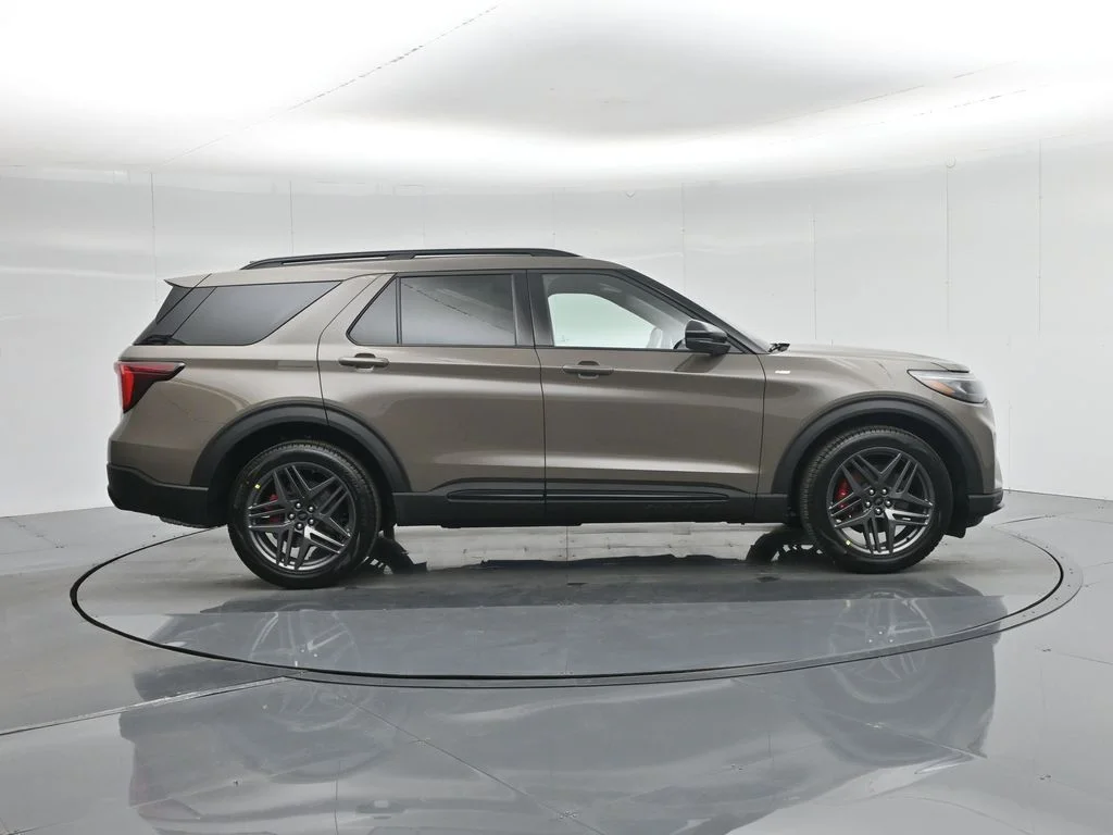 New 2026 Gray Ford ST-Line image 30
