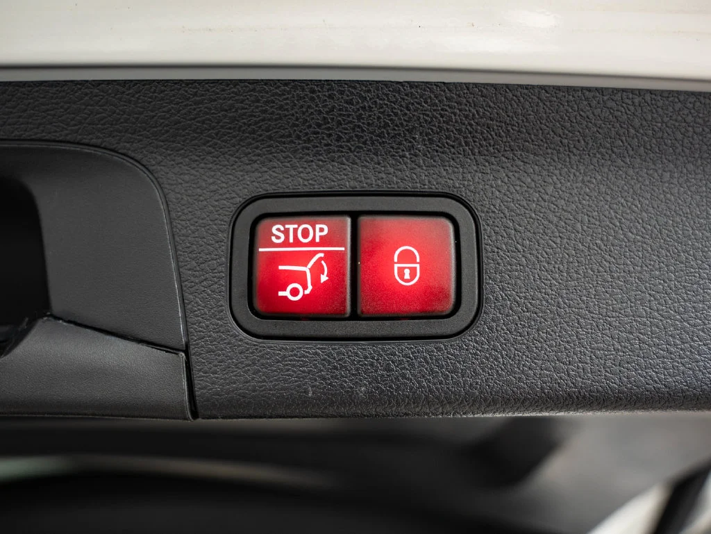 Used 2023 Polar White Mercedes-Benz GLS 580 image 23