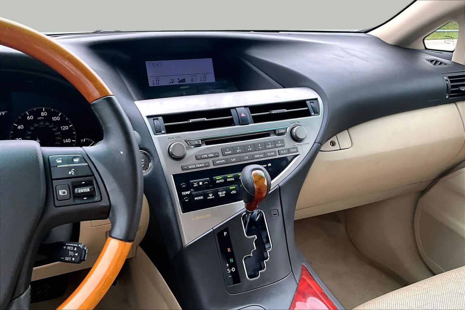 Used 2010 Starfire Pearl Lexus  image 6