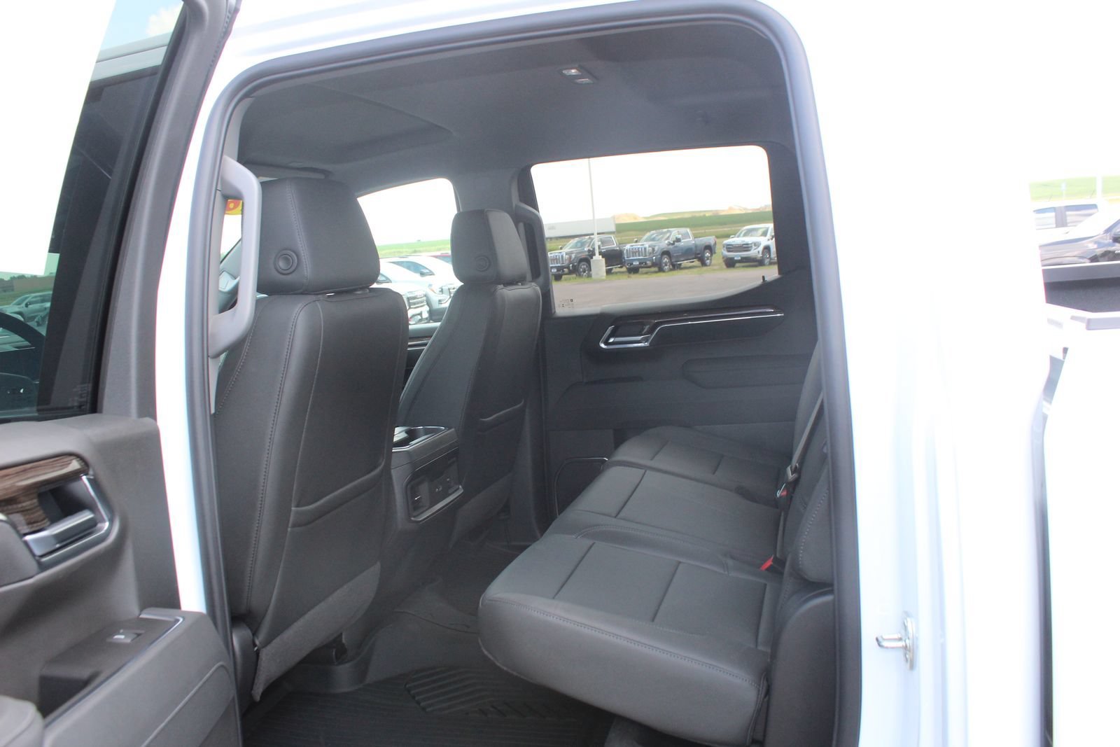 New 2026 Summit White Chevrolet LT Trail Boss image 9