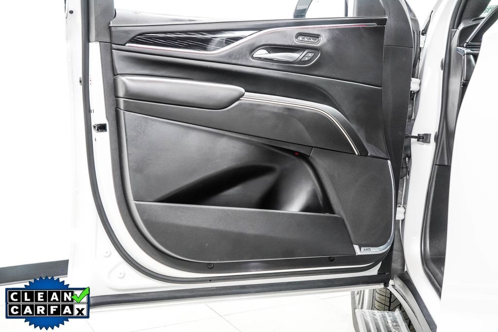 Used 2023 White Cadillac V-Series image 40