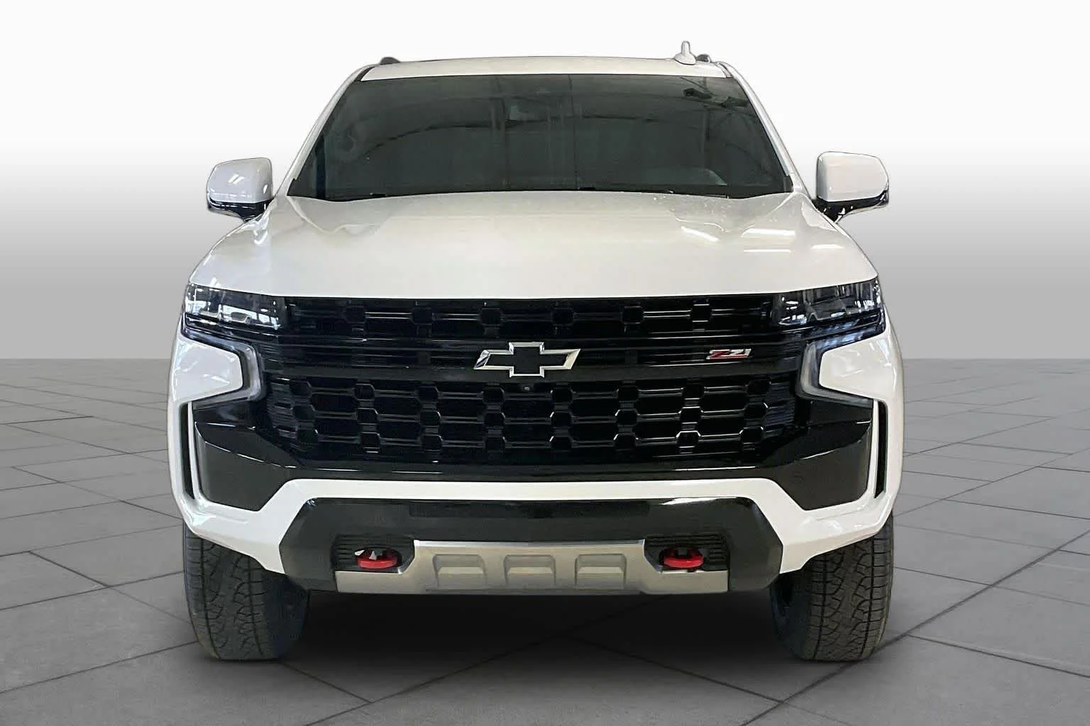 Used 2024 Summit White Chevrolet Z71 image 4