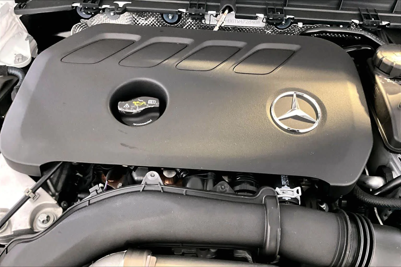 New 2026 Polar White Mercedes-Benz GLB 250 image 15