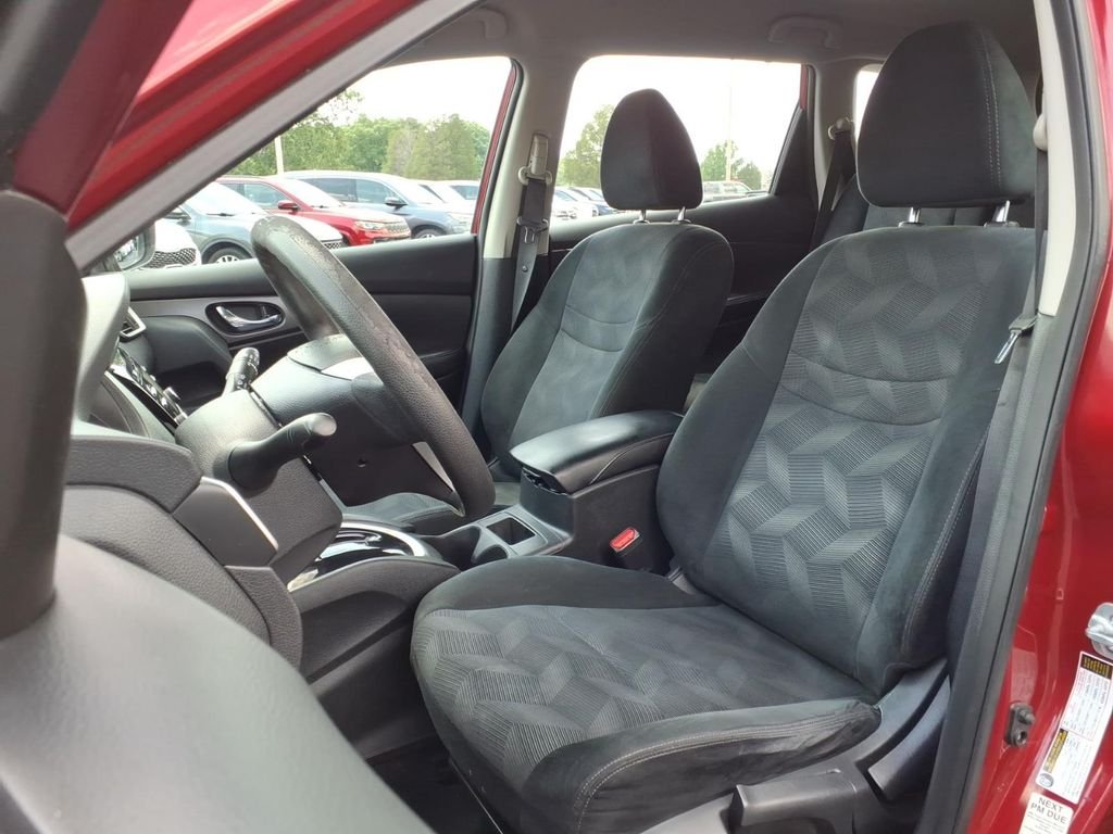 Used 2016 Nissan Rogue S with VIN 5N1AT2MV4GC821121 for sale in Sanford, NC