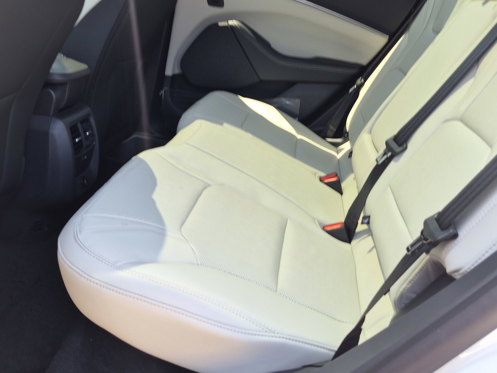 New 2026 Star White Metallic Tri-coat Ford Premium image 16