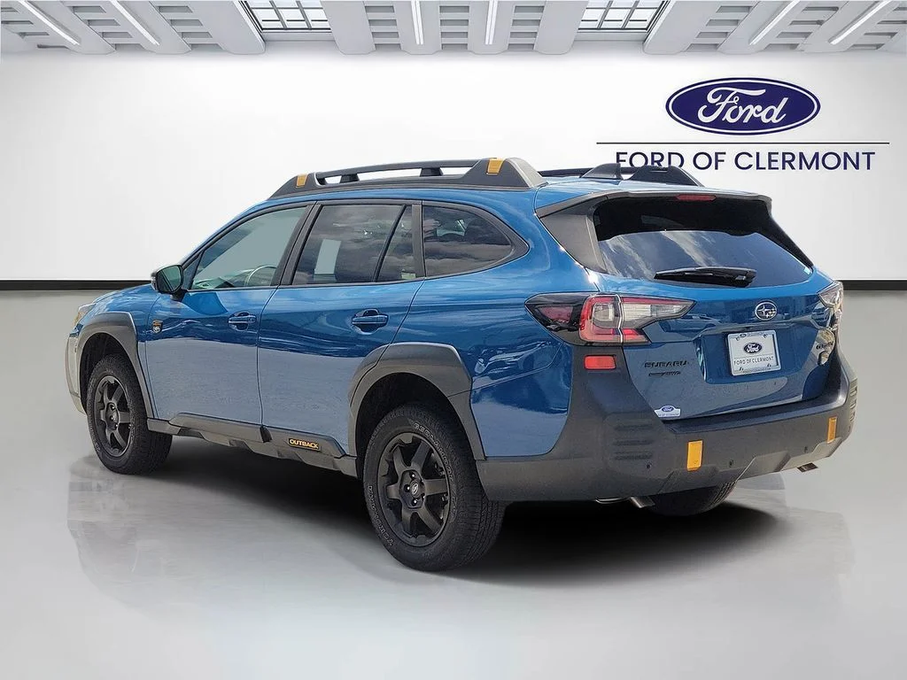 Used 2023 Ice Silver Metallic Subaru Wilderness image 3
