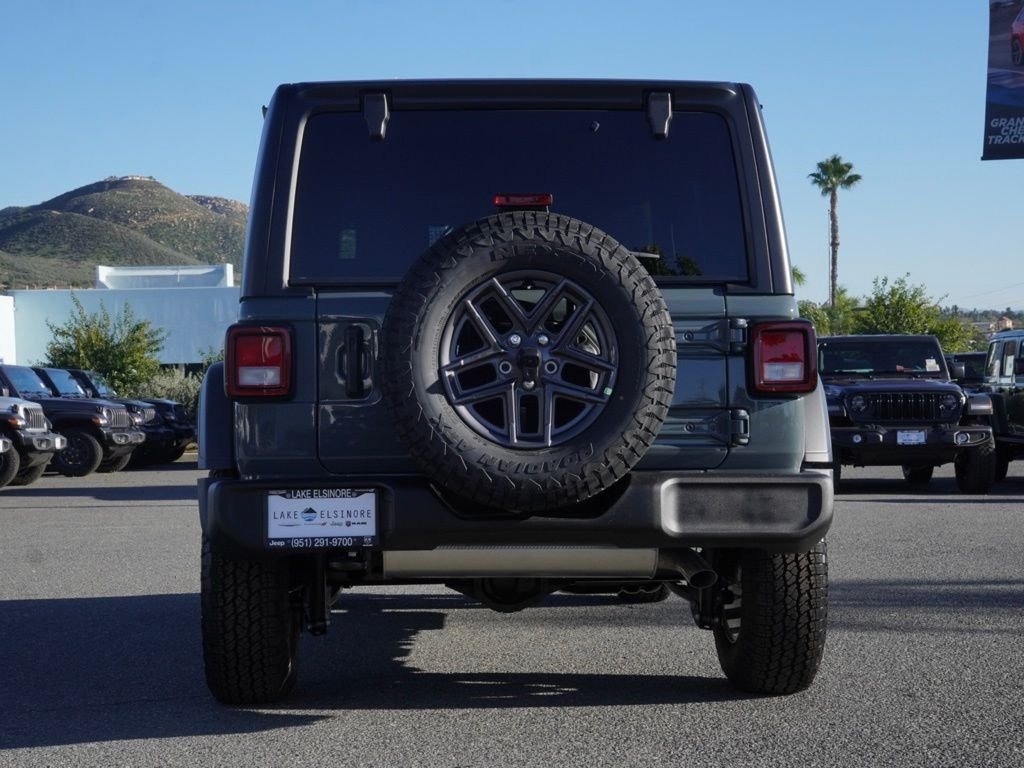 New 2026 Anvil Clear-Coat Exterior Paint Jeep Sport S image 4